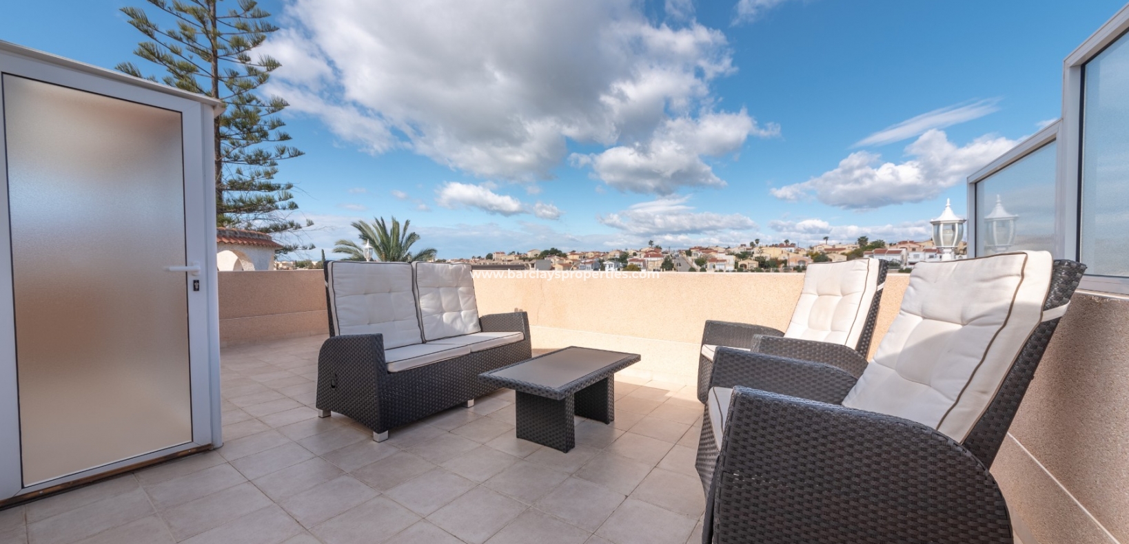 Wederverkoop - Vrijstaande Villa - Urb. La Marina