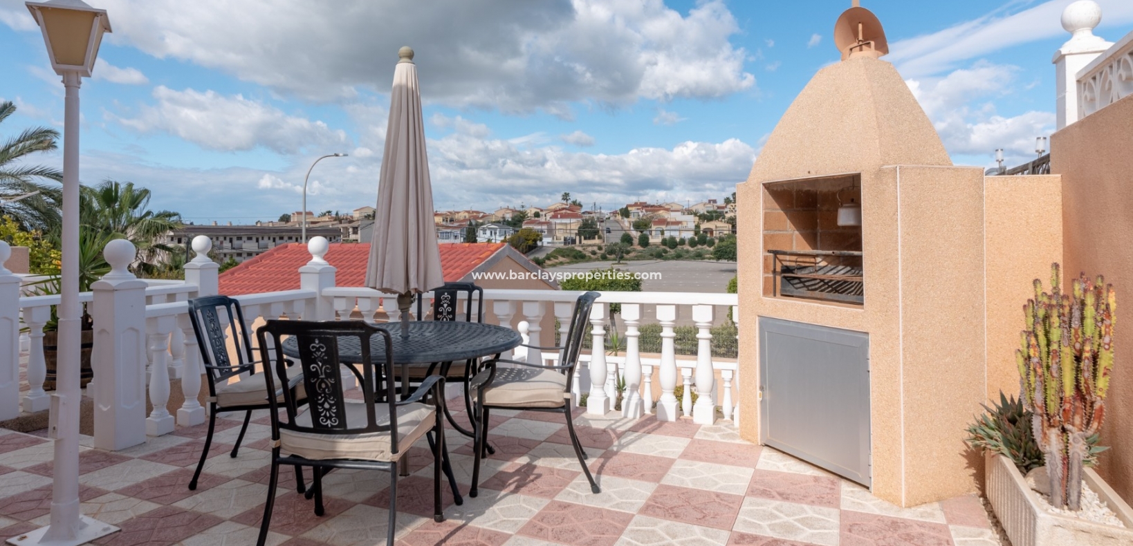 Wederverkoop - Vrijstaande Villa - Urb. La Marina