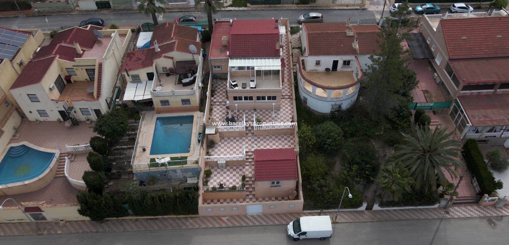 Wederverkoop - Vrijstaande Villa - Urb. La Marina