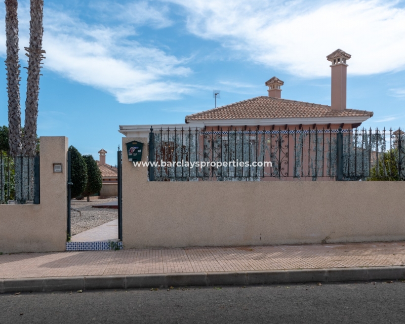 Wederverkoop - Vrijstaande Villa - Urb. La Marina