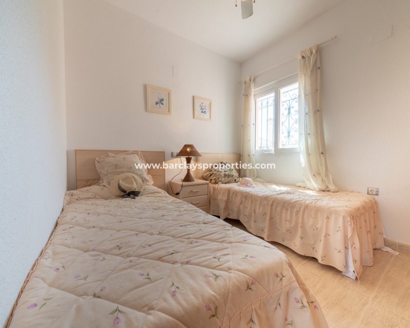 Wederverkoop - Vrijstaande Villa - Urb. La Marina