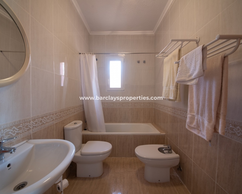 Wederverkoop - Vrijstaande Villa - Urb. La Marina