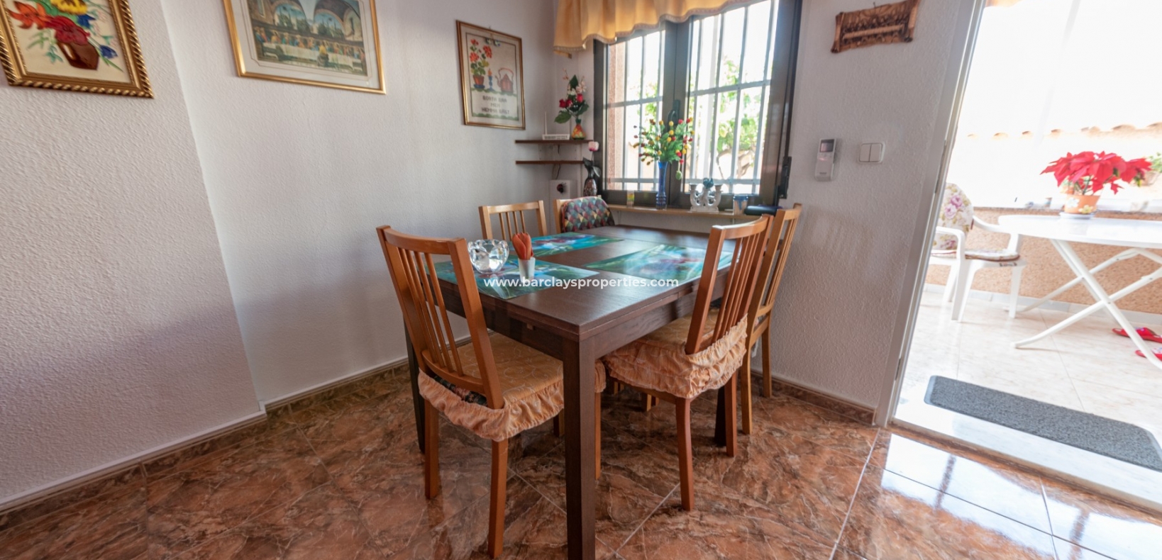 Wederverkoop - Vrijstaande Villa - Urb. La Marina