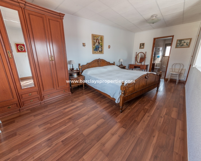 Wederverkoop - Vrijstaande Villa - Urb. La Marina