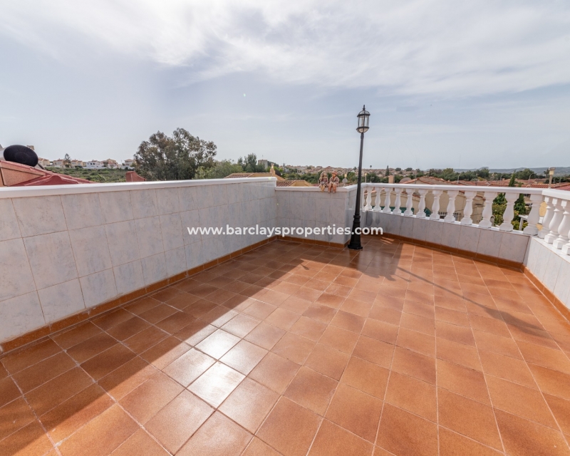 Wederverkoop - Vrijstaande Villa - Urb. La Marina