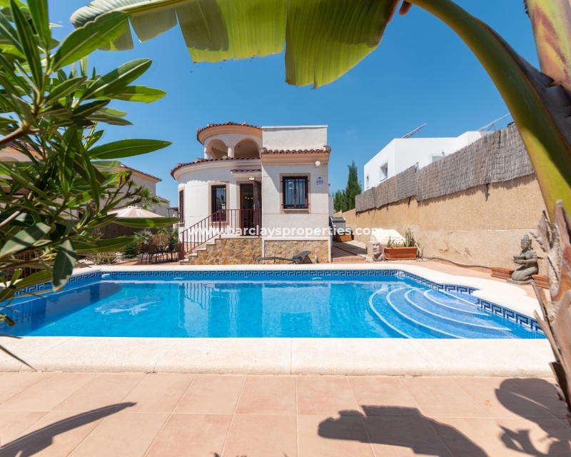 Wederverkoop - Vrijstaande Villa - Urb. La Marina