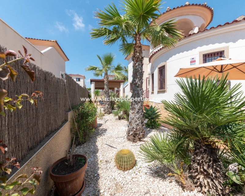 Wederverkoop - Vrijstaande Villa - Urb. La Marina