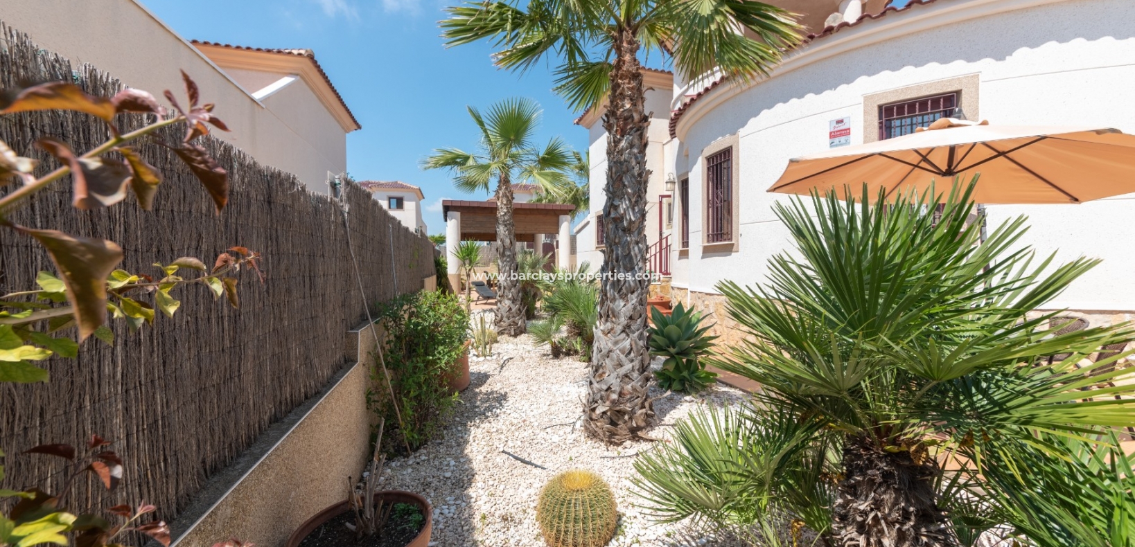 Wederverkoop - Vrijstaande Villa - Urb. La Marina