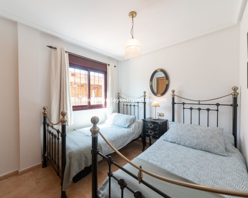 Wederverkoop - Vrijstaande Villa - Urb. La Marina