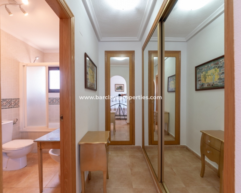 Wederverkoop - Vrijstaande Villa - Urb. La Marina