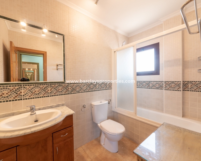 Wederverkoop - Vrijstaande Villa - Urb. La Marina