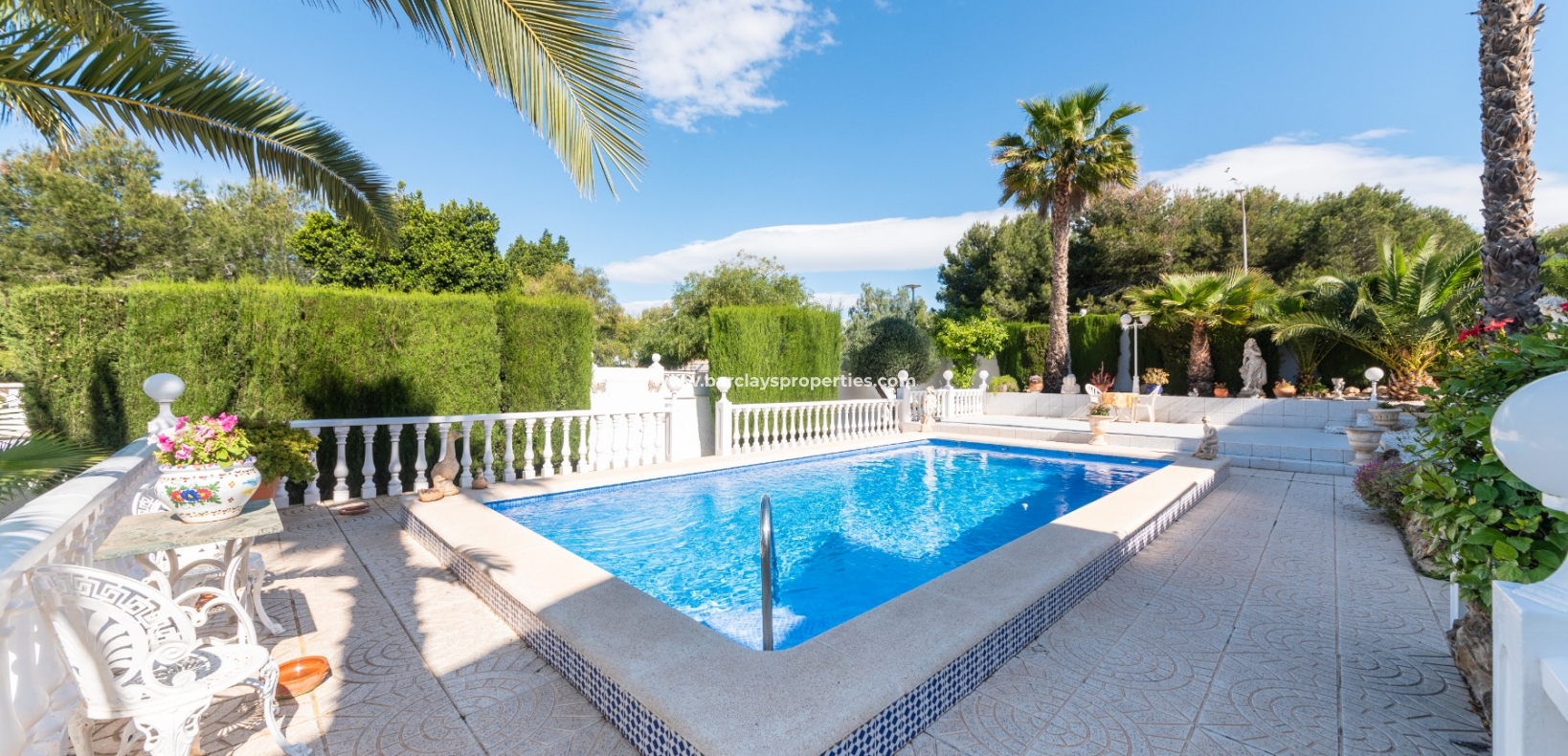 Wederverkoop - Vrijstaande Villa - Urb. La Marina