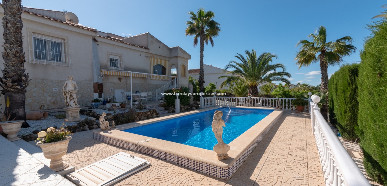 Wederverkoop - Vrijstaande Villa - Urb. La Marina