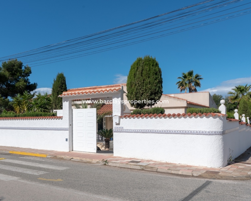 Wederverkoop - Vrijstaande Villa - Urb. La Marina