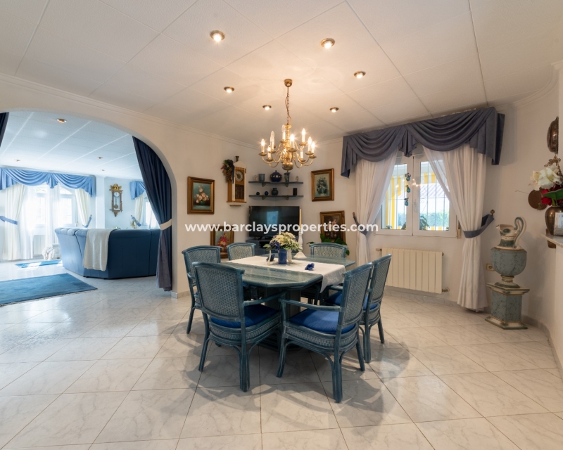 Wederverkoop - Vrijstaande Villa - Urb. La Marina