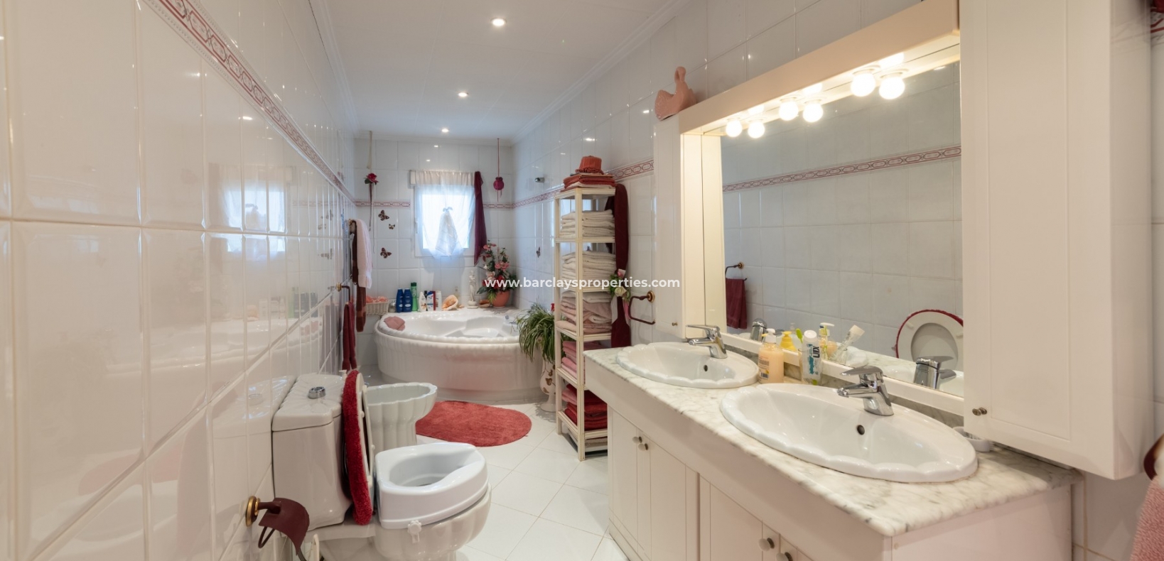 Wederverkoop - Vrijstaande Villa - Urb. La Marina