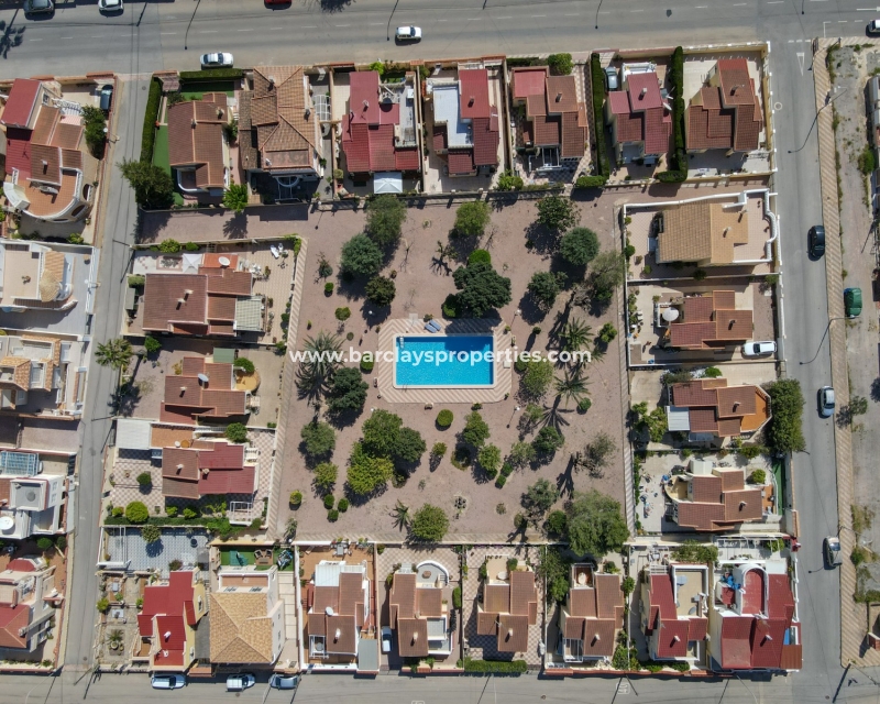 Wederverkoop - Vrijstaande Villa - Urb. La Marina