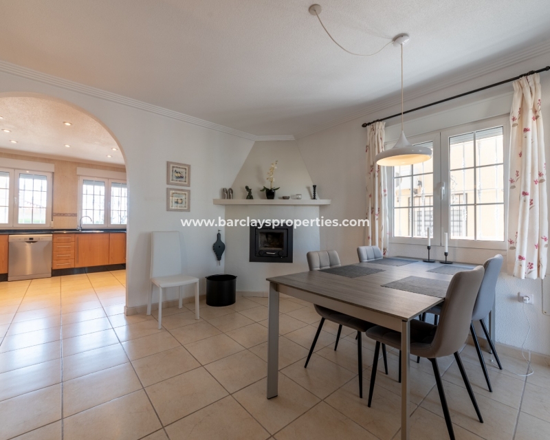 Wederverkoop - Vrijstaande Villa - Urb. La Marina