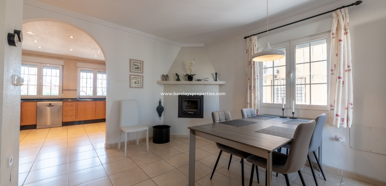 Wederverkoop - Vrijstaande Villa - Urb. La Marina