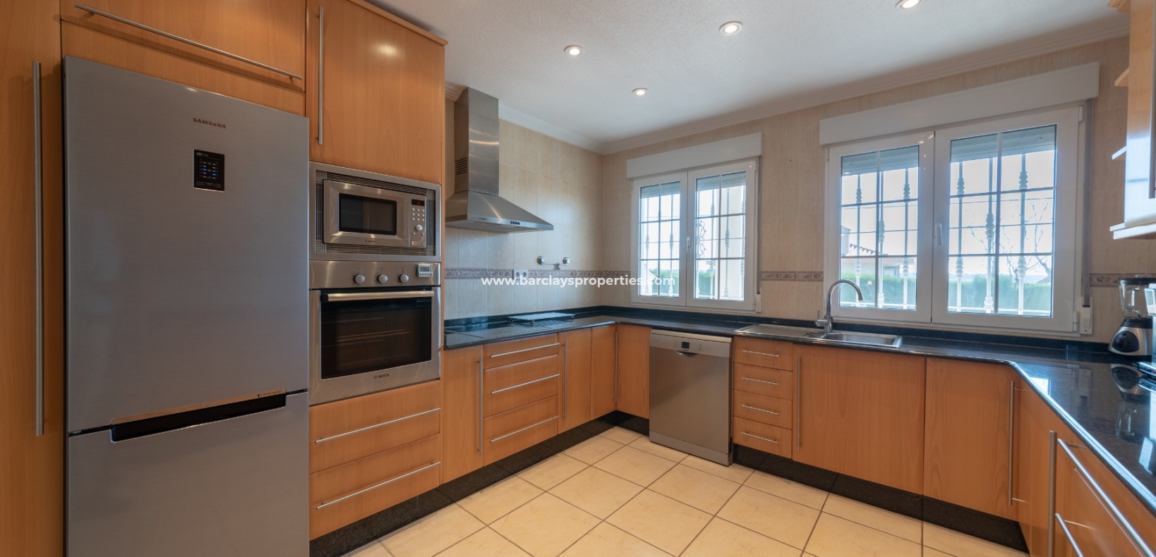 Wederverkoop - Vrijstaande Villa - Urb. La Marina