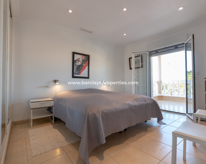 Wederverkoop - Vrijstaande Villa - Urb. La Marina