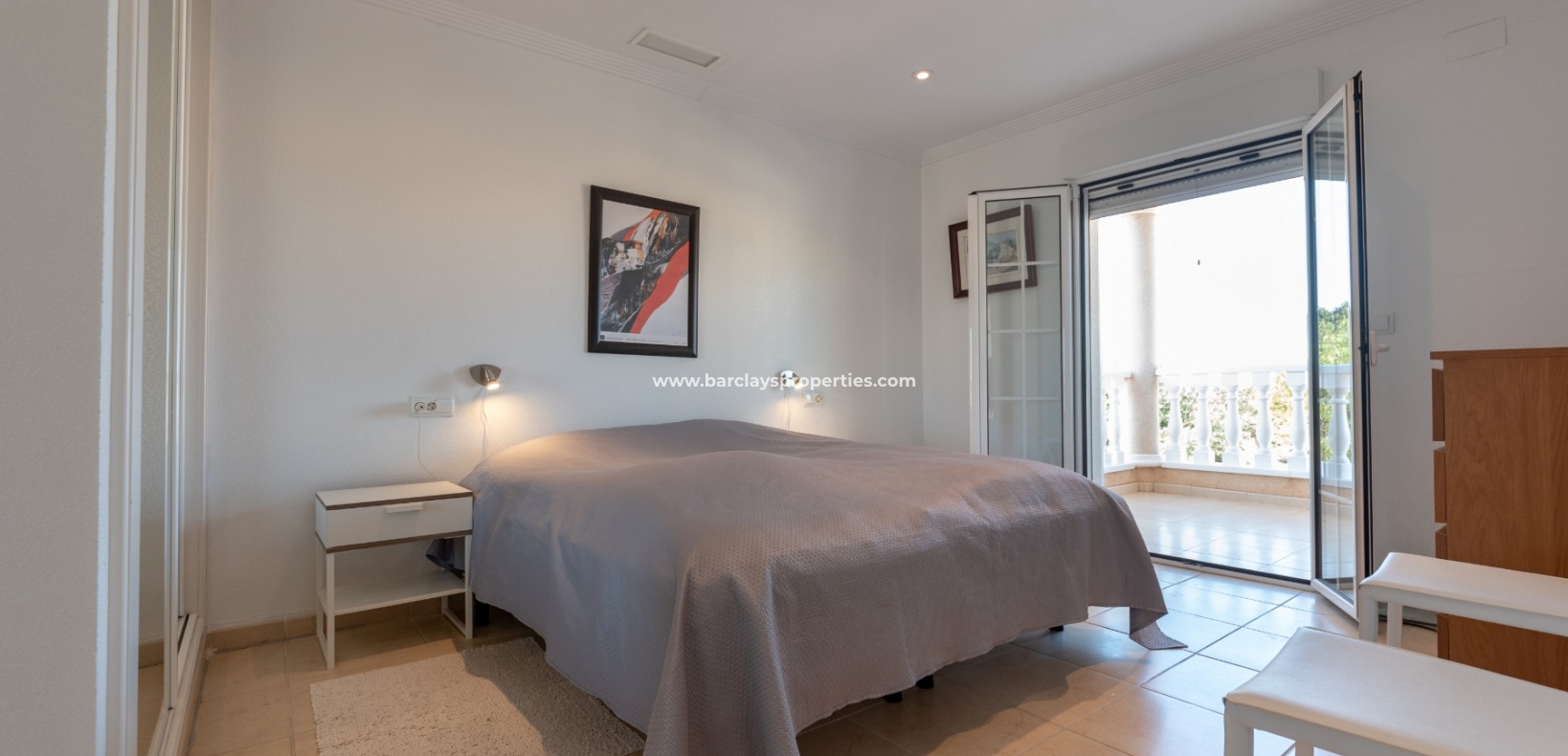 Wederverkoop - Vrijstaande Villa - Urb. La Marina