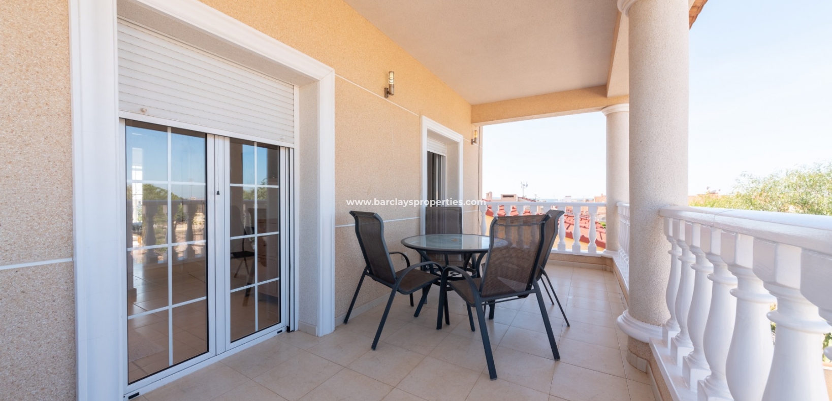 Wederverkoop - Vrijstaande Villa - Urb. La Marina