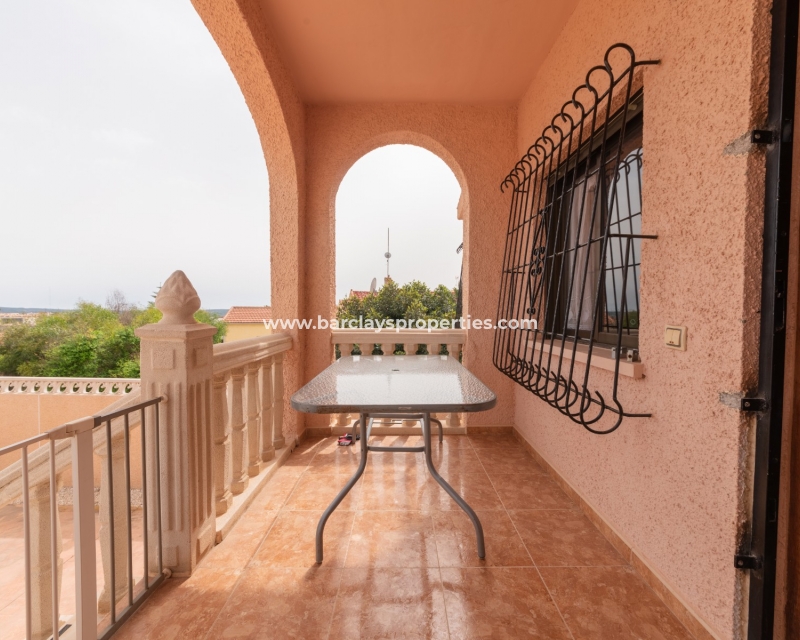 Wederverkoop - Vrijstaande Villa - Urb. La Marina