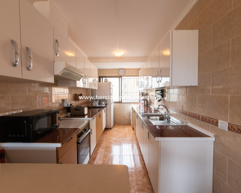 Wederverkoop - Vrijstaande Villa - Urb. La Marina