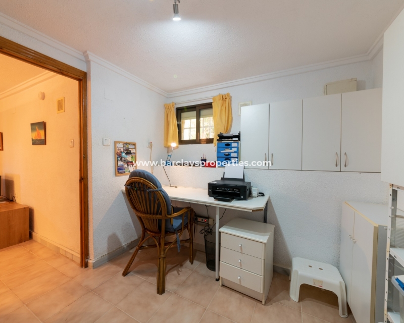 Wederverkoop - Vrijstaande Villa - Urb. La Marina