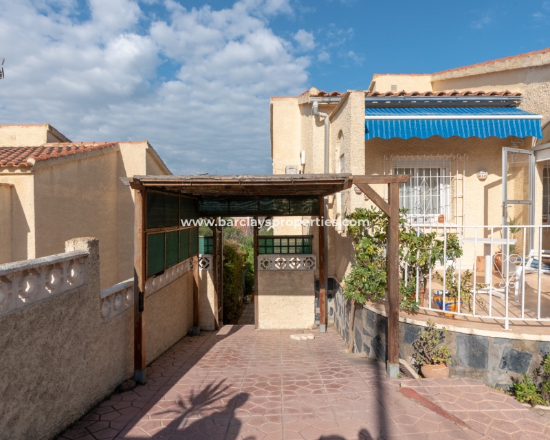 Wederverkoop - Vrijstaande Villa - Urb. La Marina