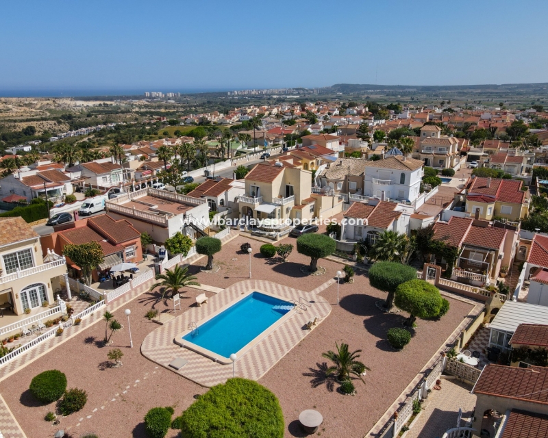 Wederverkoop - Vrijstaande Villa - Urb. La Marina