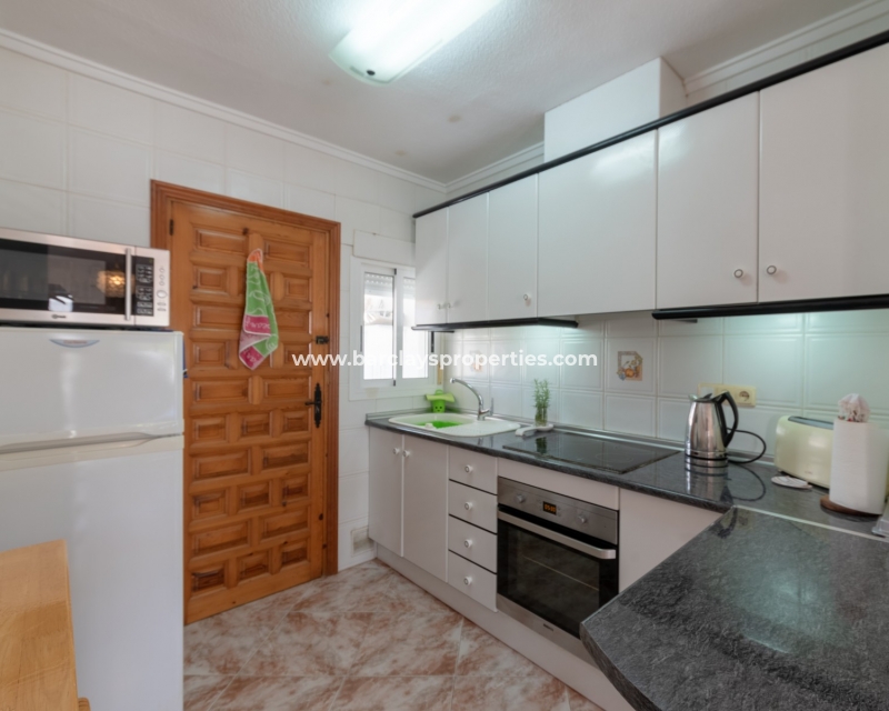 Wederverkoop - Vrijstaande Villa - Urb. La Marina