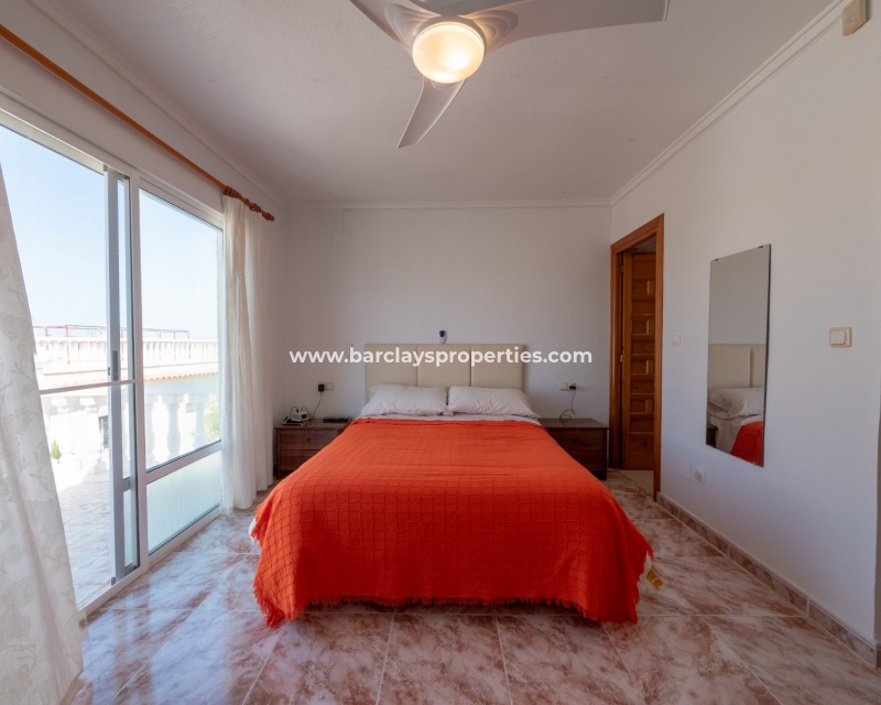 Wederverkoop - Vrijstaande Villa - Urb. La Marina