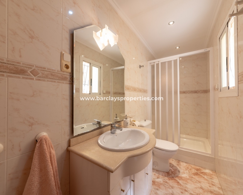 Wederverkoop - Vrijstaande Villa - Urb. La Marina