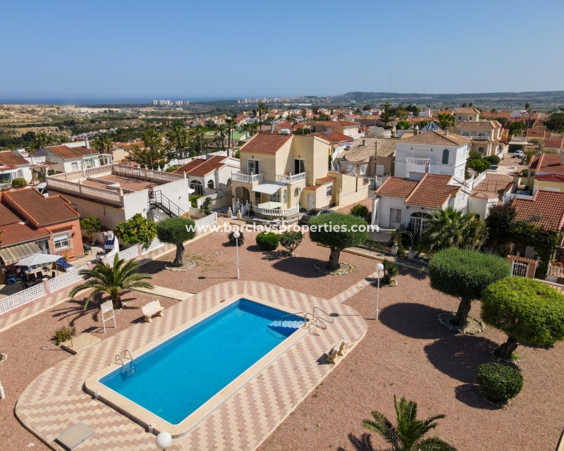 Wederverkoop - Vrijstaande Villa - Urb. La Marina