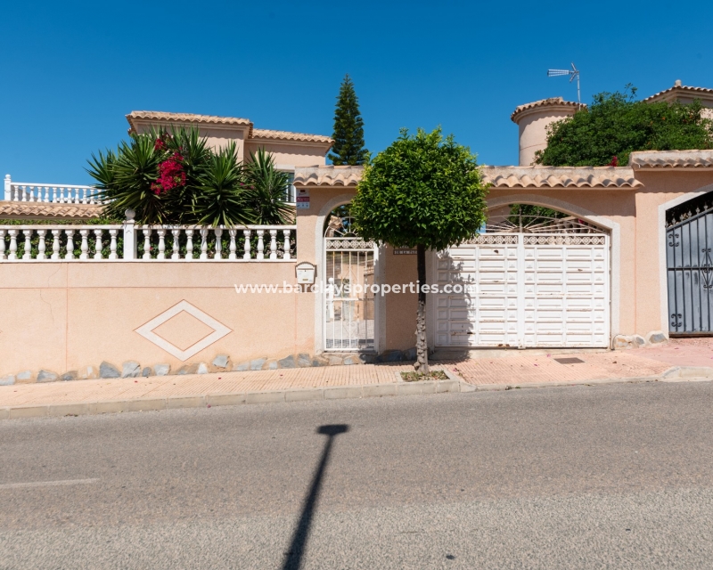 Wederverkoop - Vrijstaande Villa - Urb. La Marina