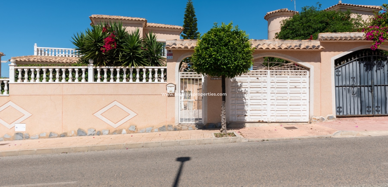 Wederverkoop - Vrijstaande Villa - Urb. La Marina