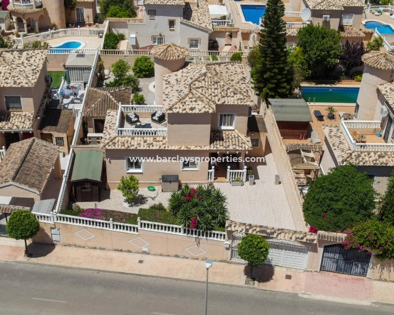 Wederverkoop - Vrijstaande Villa - Urb. La Marina