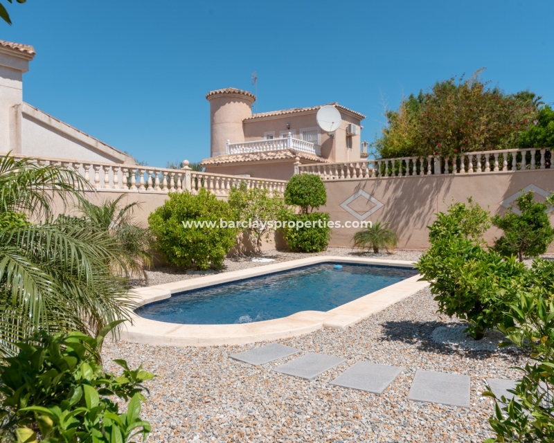 Wederverkoop - Vrijstaande Villa - Urb. La Marina