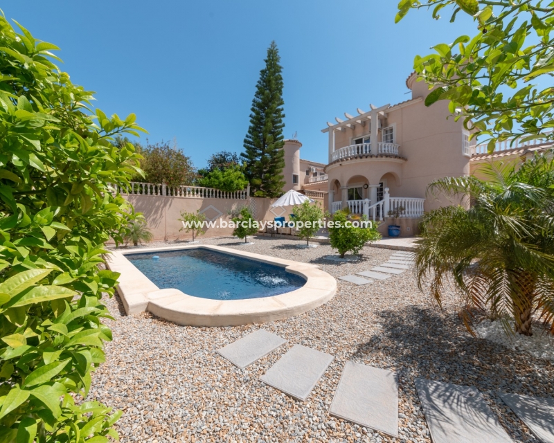 Wederverkoop - Vrijstaande Villa - Urb. La Marina