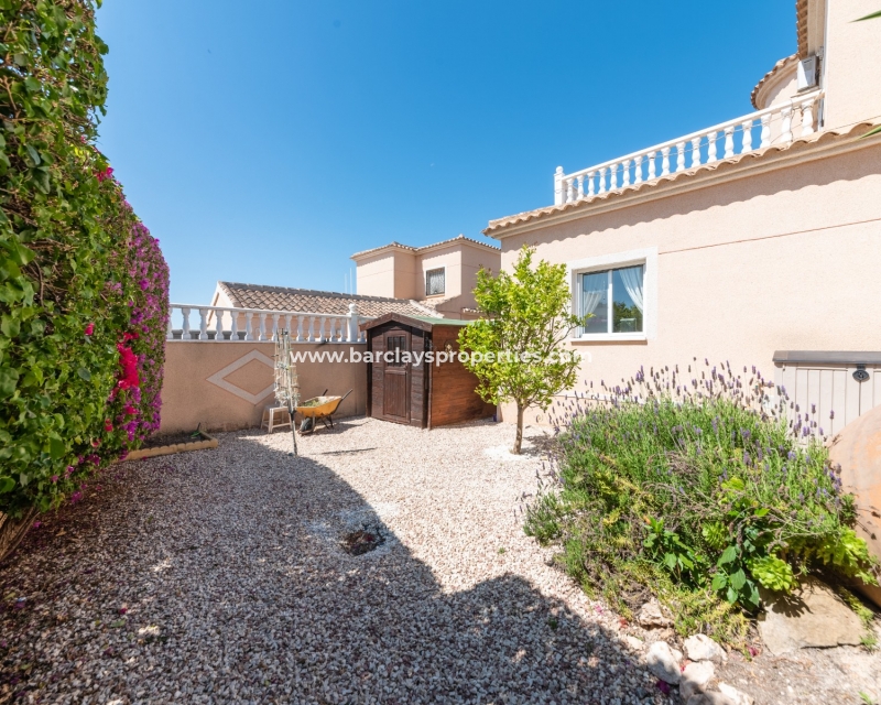 Wederverkoop - Vrijstaande Villa - Urb. La Marina