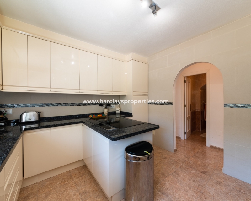 Wederverkoop - Vrijstaande Villa - Urb. La Marina