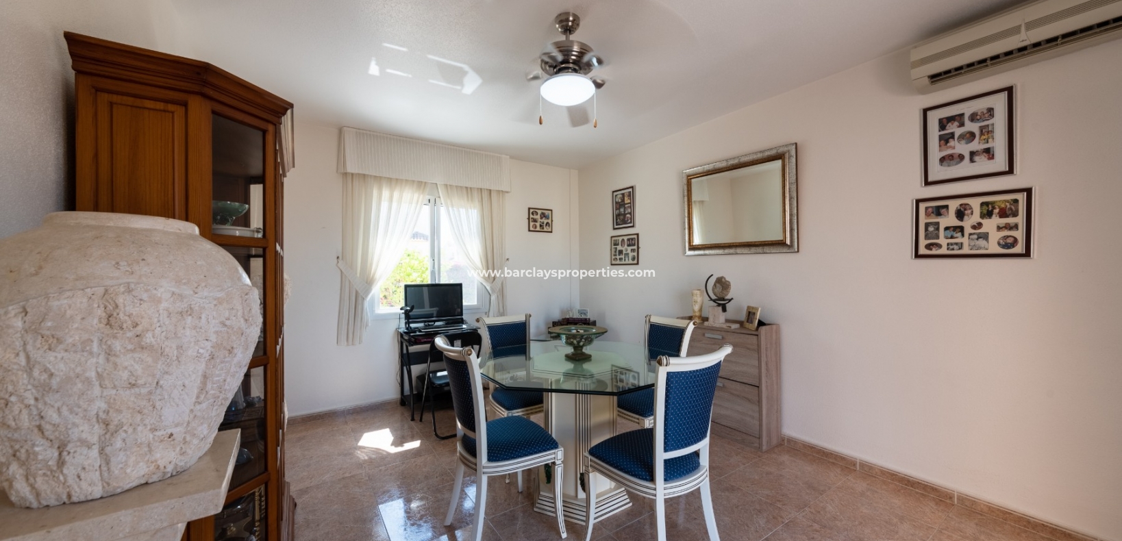 Wederverkoop - Vrijstaande Villa - Urb. La Marina