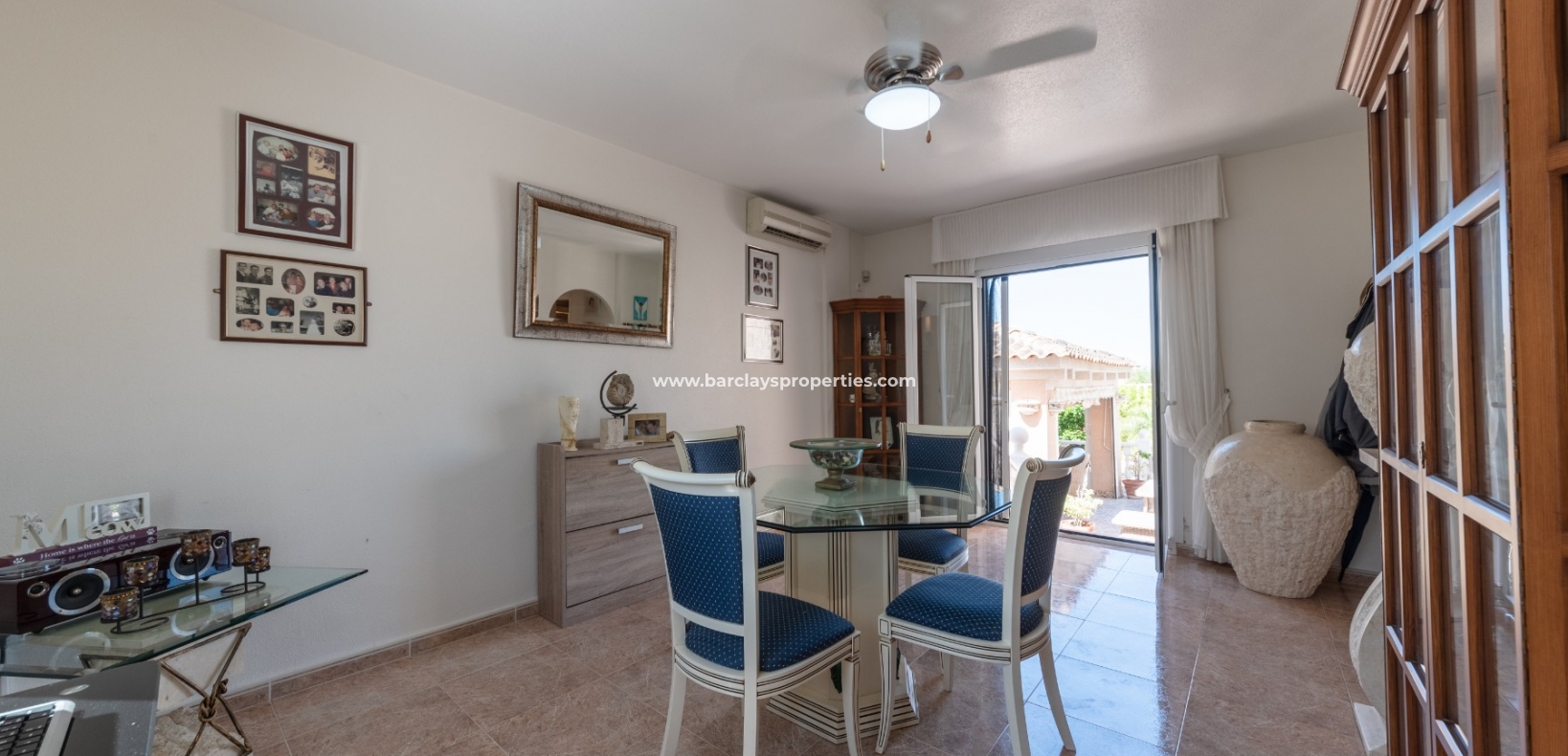 Wederverkoop - Vrijstaande Villa - Urb. La Marina