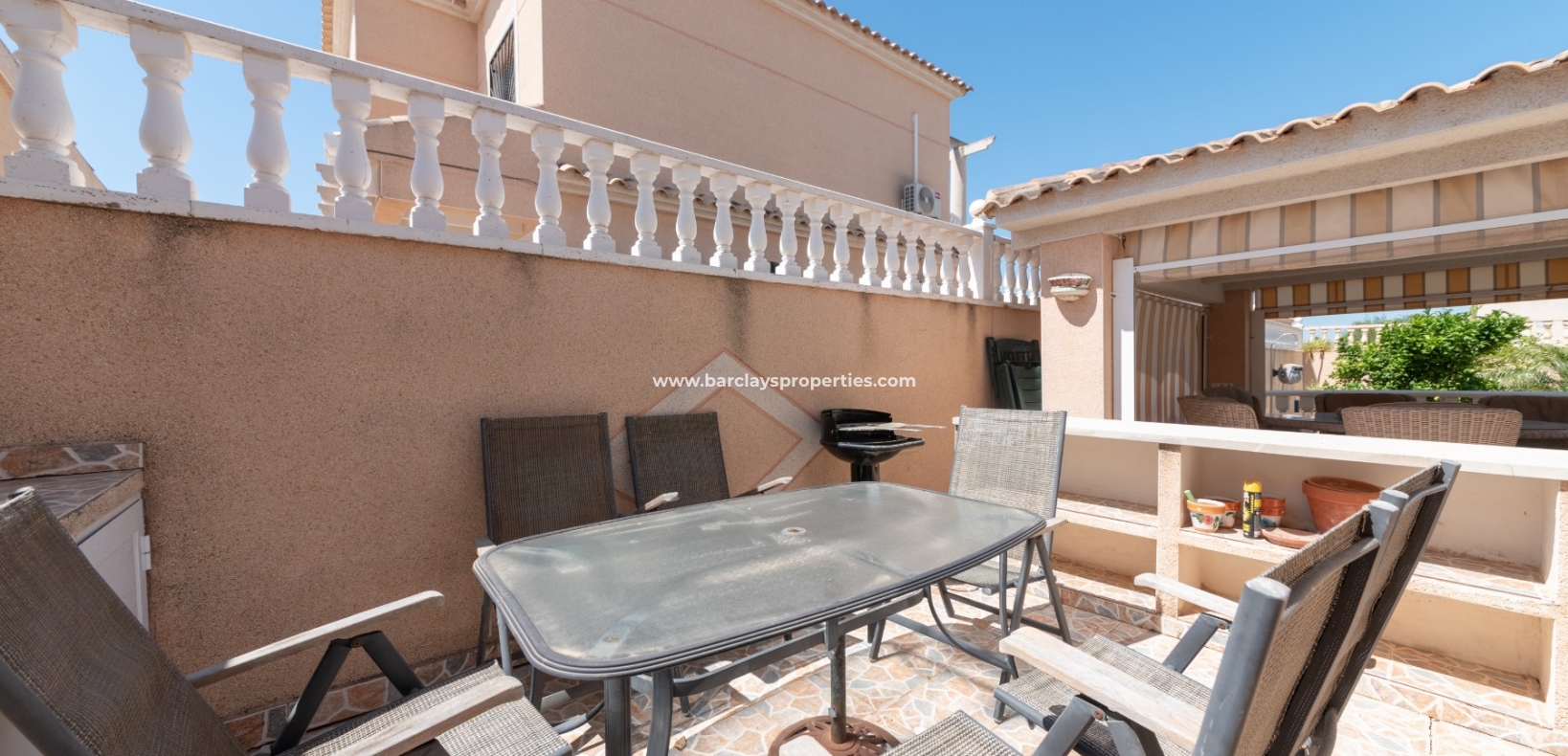 Wederverkoop - Vrijstaande Villa - Urb. La Marina