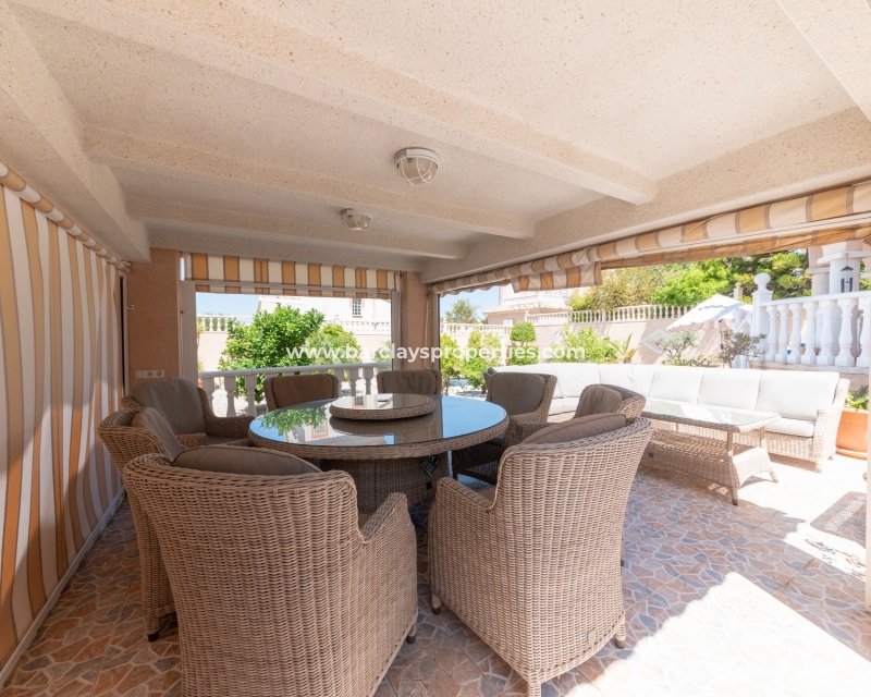 Wederverkoop - Vrijstaande Villa - Urb. La Marina