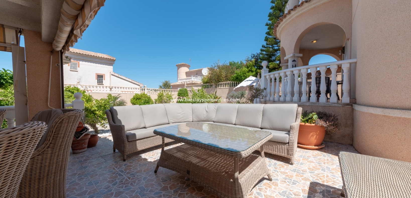 Wederverkoop - Vrijstaande Villa - Urb. La Marina