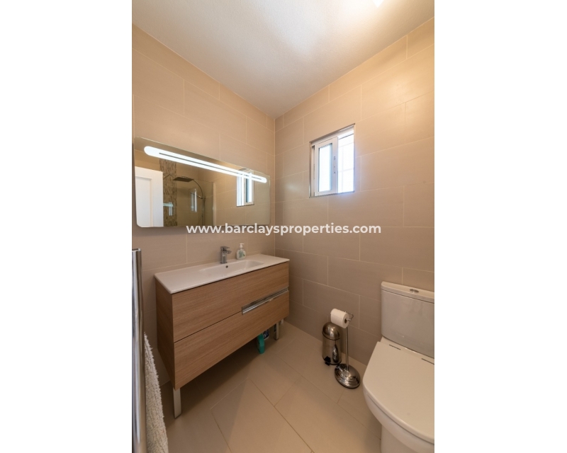 Wederverkoop - Vrijstaande Villa - Urb. La Marina