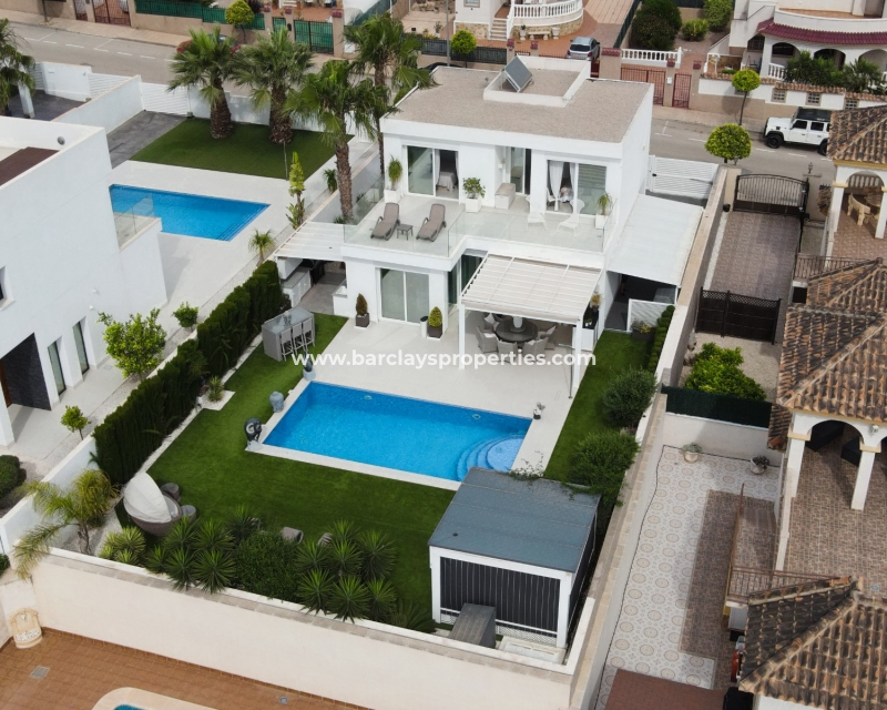 Wederverkoop - Vrijstaande Villa - Urb. La Marina